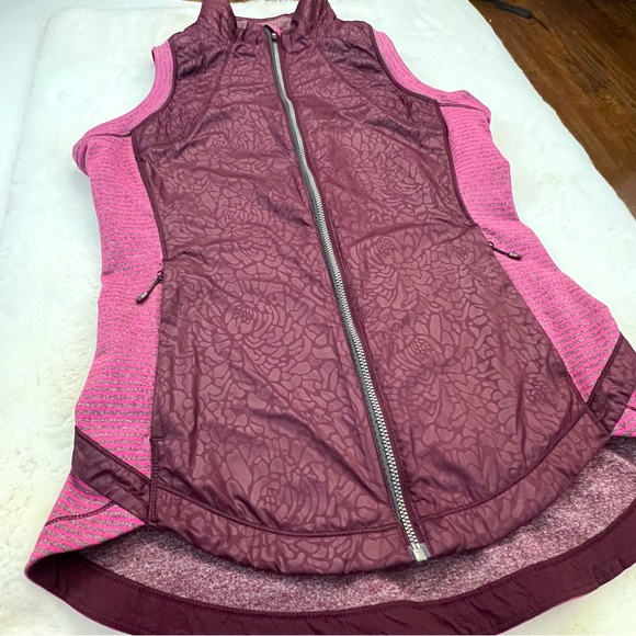 Lululemon Rebel Runner Vest Petal Camo Embossed Hyper Stripe Bumble Berry Sz 6 - Picture 9 of 16